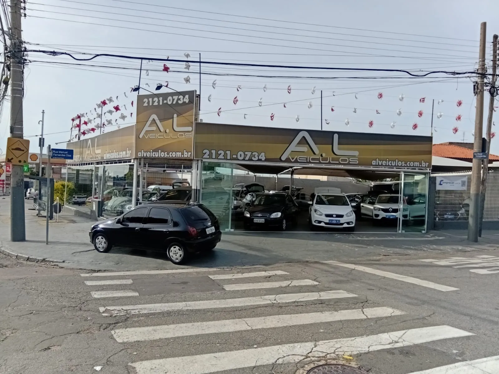 Fachada da loja Veículos à venda em A.L Veiculos - Campinas - SP | Mobiauto