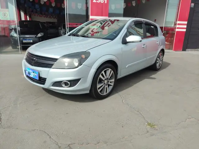 Carro Chevrolet Vectra GT 2011 -X 2.0 8V (Flex)