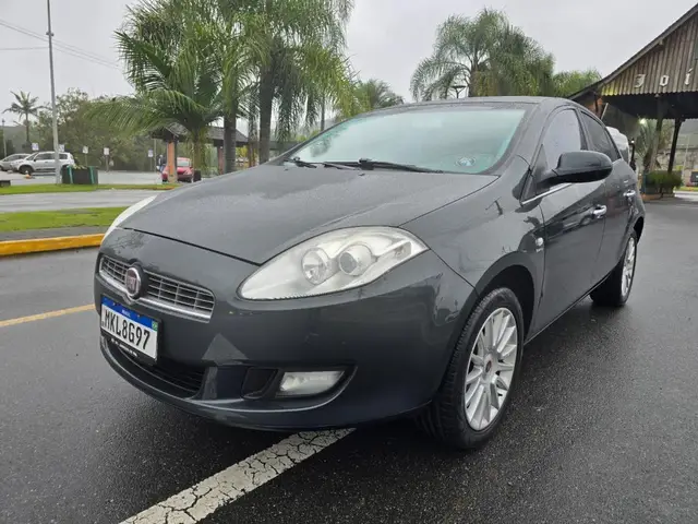 Carro Fiat Bravo 2013 Essence 1.8 16V Dualogic (Flex)