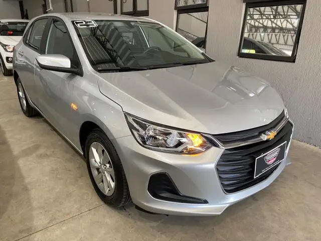 Carro Chevrolet Onix 2023 1.0