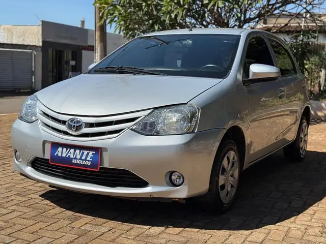 Carro Toyota Etios 2015 X 1.3 (Flex)
