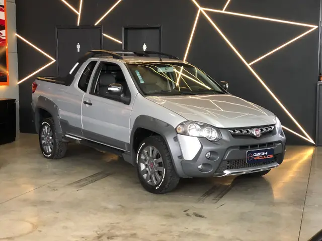 Carro Fiat Strada 2016 Adventure 1.8 16V (Flex) (Cabine Estendida)