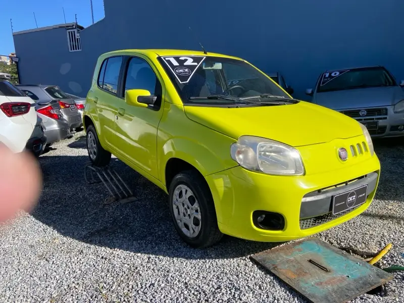 Fiat Uno Vivace 1.0 8V (Flex) 4p