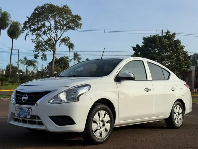 Carro Nissan Versa 2018 1.0 12V (Flex)