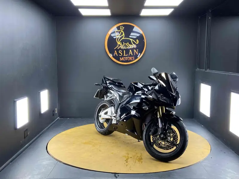 Honda RR (Standard)