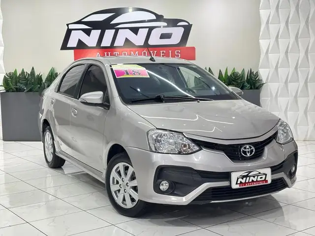 Carro Toyota Etios 2018 Platinum 1.5 (Aut) (Flex)