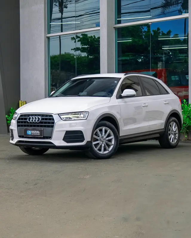 Carro Audi Q3 2017 1.4 TFSI Ambiente S Tronic (Flex)
