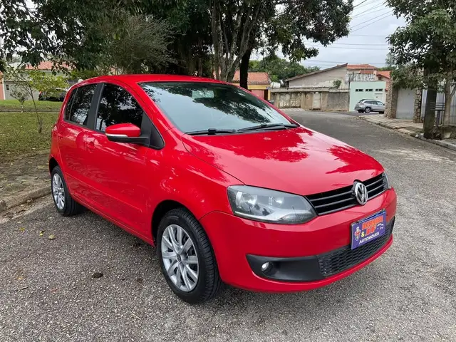 Carro Volkswagen Fox 2013 1.0 TEC (Flex) 4p