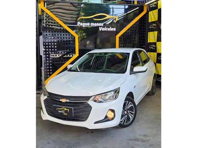 Carro Chevrolet Onix Plus 2024 LT 1.0