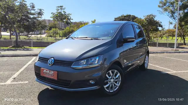 Carro Volkswagen Fox 2015 Comfortline 1.6 MSI (Flex)