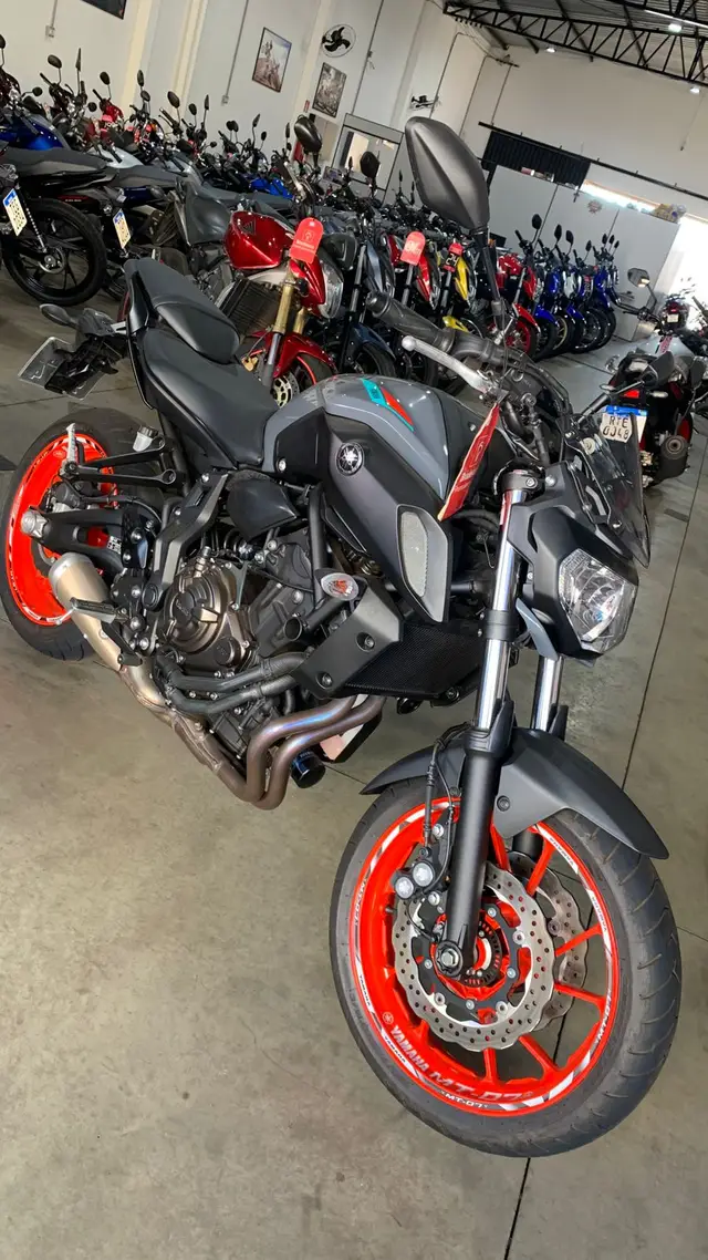 Moto Yamaha MT-07 2023 ABS