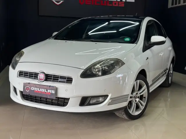 Carro Fiat Bravo 2014 T-Jet 1.4 16V
