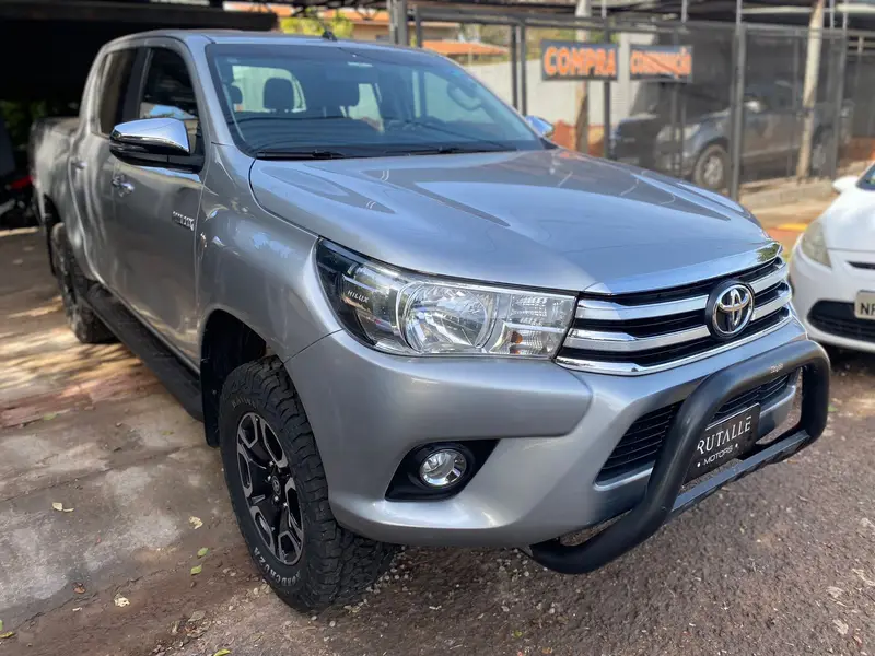 Toyota Hilux 2.8 TDI STD CD 4x4