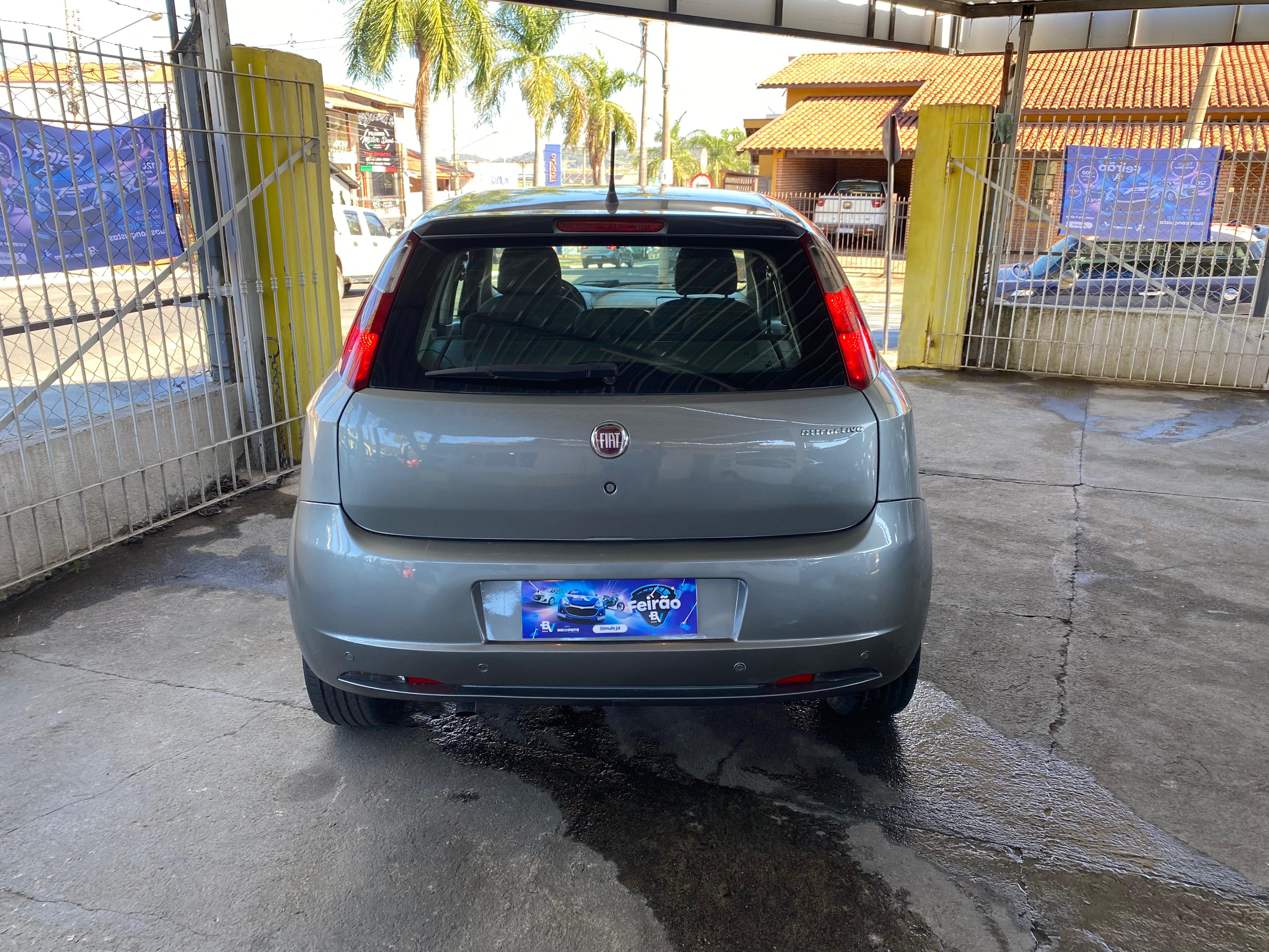 Fiat Punto Essence 1.6 16V (Flex)