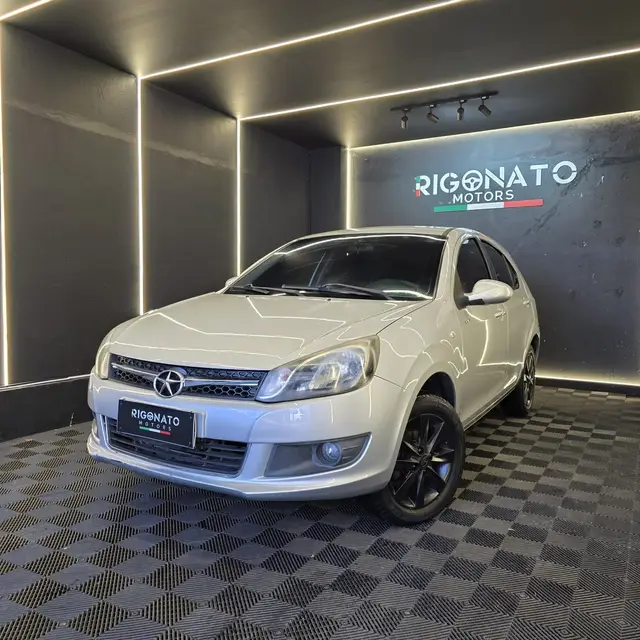 Carro JAC J3 2015 1.5 16V VVT S Jet Flex