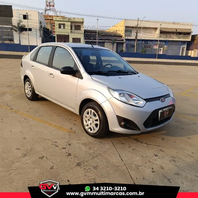 Carro Ford Fiesta Sedan 2013 Sed. 1.6 8V Flex 4p