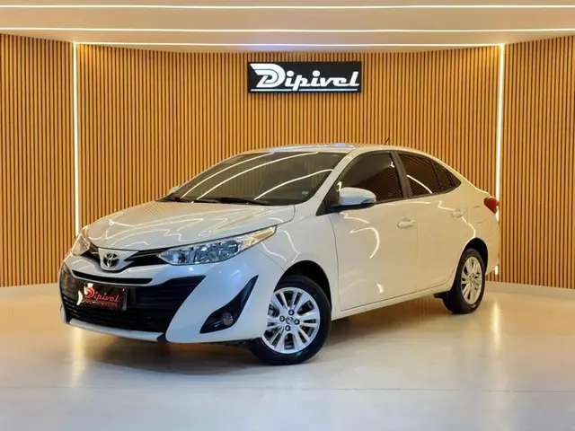 Carro Toyota Yaris Sedan 2019 1.5 XL Plus Tech CVT (Flex)