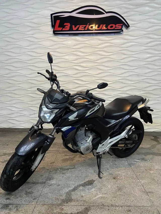 Carro Honda CB 250F Twister 2020 Standard