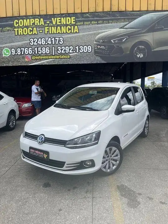 Carro Volkswagen Fox 2017 1.0 MPI Comfortline (Flex)