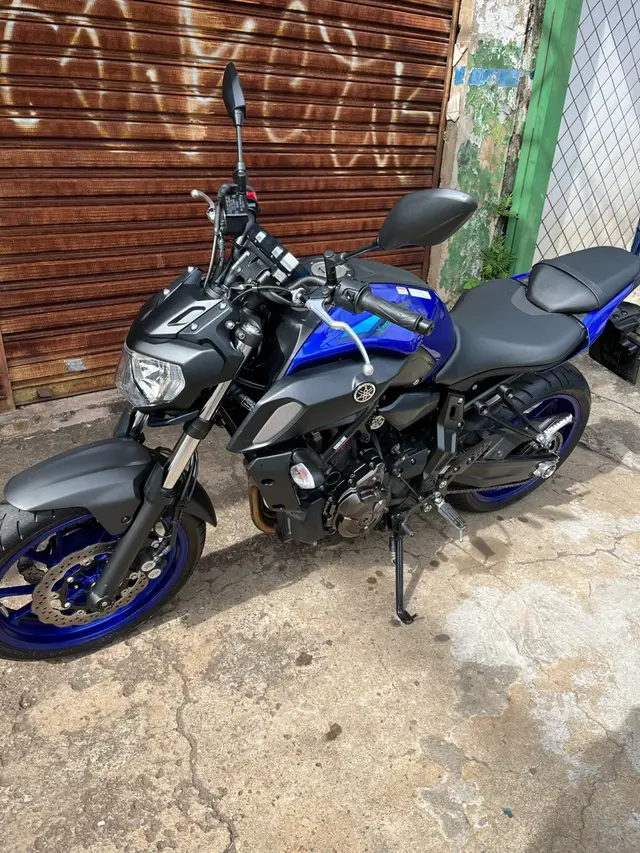 Carro Yamaha MT-07 2024 ABS