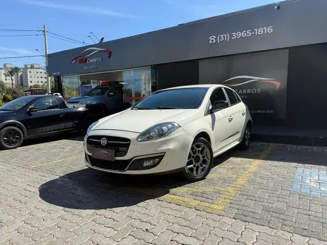 Carro Fiat Bravo 2016 BlackMotion 1.8 16V (Flex)