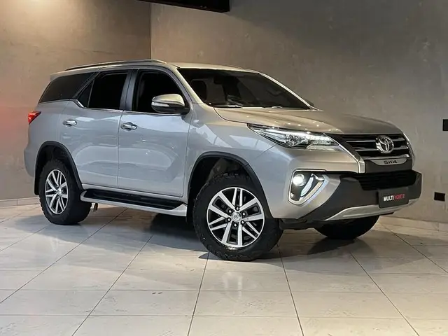 Carro Toyota SW4 2019 2.8 TDI SRX 7L 4x4 (Aut) (Diesel)