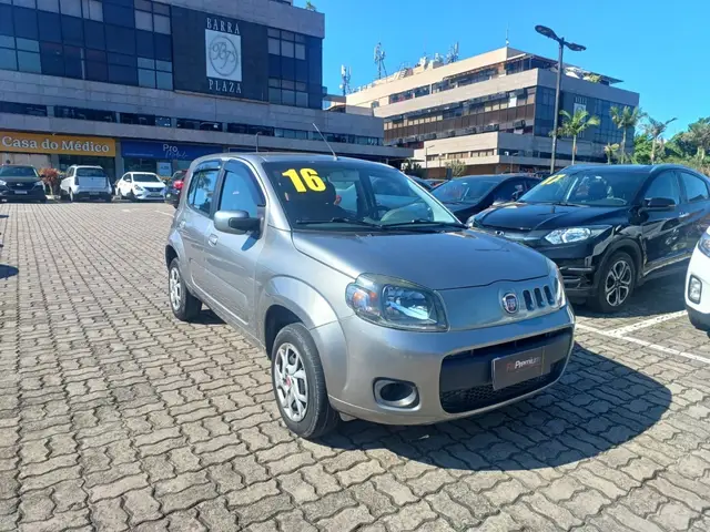 Carro Fiat Uno 2016 Vivace 1.0 8V (Flex) 4p