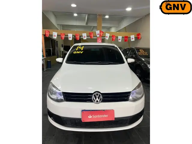 Carro Volkswagen Fox 2014 1.0 TEC (Flex) 4p