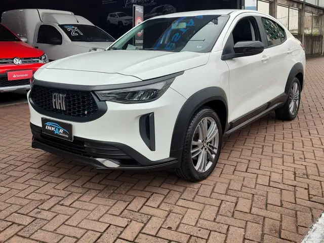 Carro Fiat Fastback 2024 Turbo 200