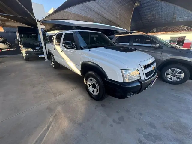 Carro Chevrolet S10 Cabine Dupla 2011 S10 Advantage 4x2 2.4 (Flex) (Cab Dupla)