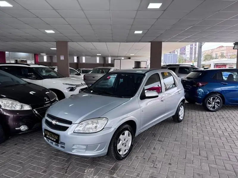 Chevrolet LT 1.0 (Flex)