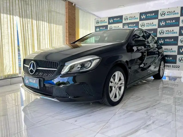 Carro Mercedes-Benz A 200 2017 200 1.6 Turbo FlexFuel DCT