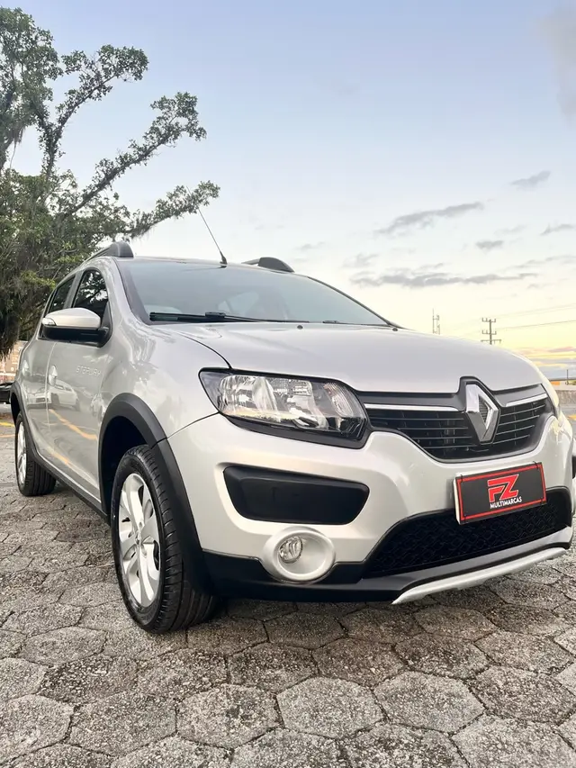 Carro Renault Sandero Stepway 2016 Rip Curl 1.6 8V Easy-R (Flex)