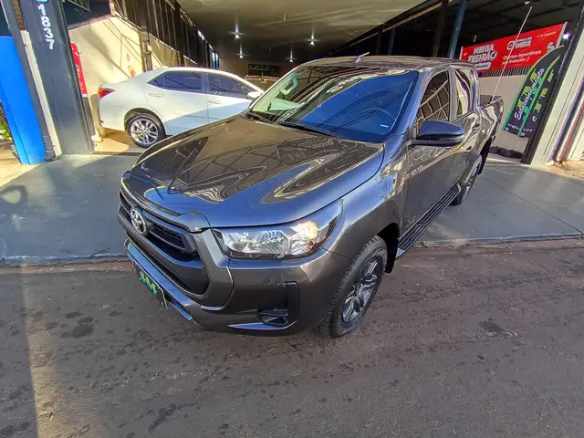 Carro Toyota Hilux Cabine Dupla 2024 STD Power Pack 4x4 2.8 Diesel