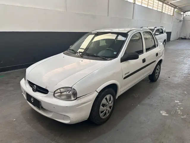 Carro Chevrolet Classic 2005 Corsa Sedan  Spirit 1.0 VHC