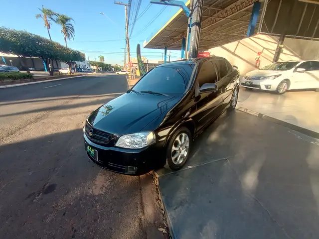 Carro Chevrolet Astra Hatch 2010 Advantage 2.0 (Flex)
