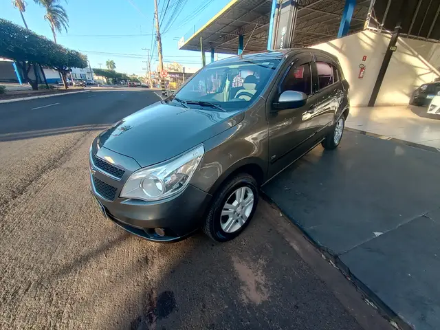 Carro Chevrolet Agile 2011 LT 1.4 8V (Flex)