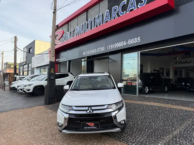 Carro Mitsubishi Outlander 2016 2.2 DI-D 4WD (Aut)