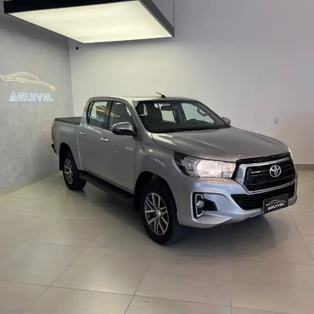 Carro Toyota Hilux Cabine Dupla 2020 Hilux 2.8 TDI SRV CD 4x4 (Aut)