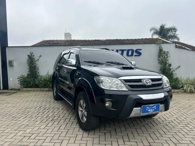 Carro Toyota Hilux SW4 2006 SRV 4x4 3.0 Turbo  (aut)