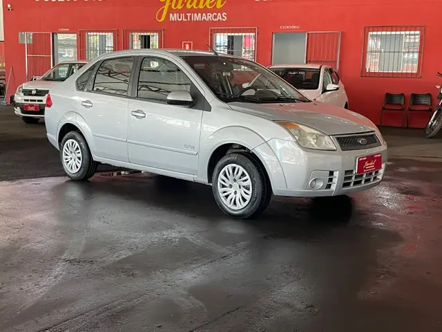 Carro Ford Fiesta Sedan 2010 1.6 (Flex)