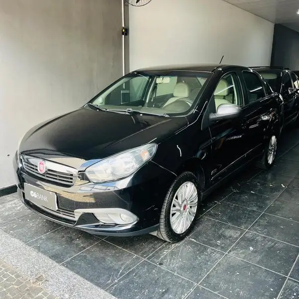 Carro Fiat Grand Siena 2016 ESSEN.SUBLIME 1.6 Flex