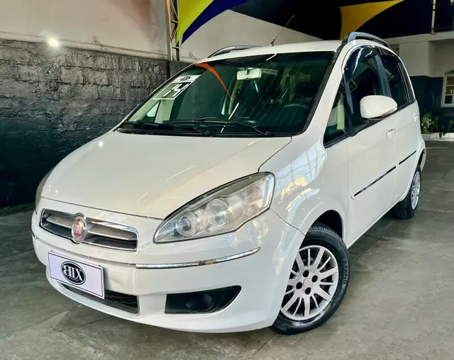 Carro Fiat Idea 2014 Essence 1.6 16V E.TorQ (Flex)