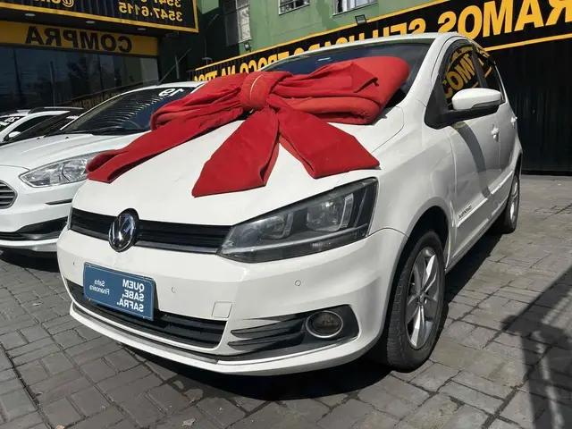 Carro Volkswagen Fox 2017 1.0 MPI Comfortline (Flex)