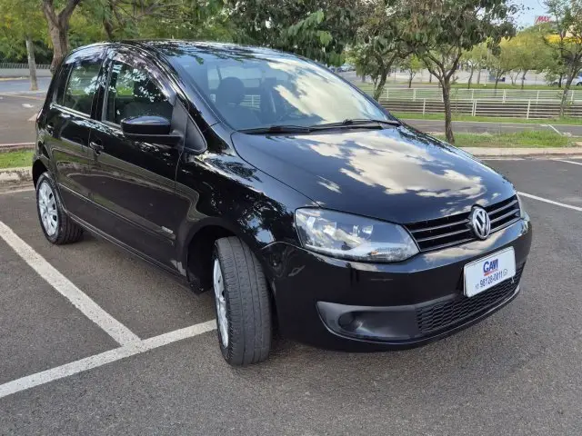 Carro Volkswagen Fox 2011 1.0 8V (Flex) 4p