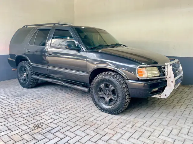 Carro Chevrolet Blazer 1997 DLX 4x2 2.5