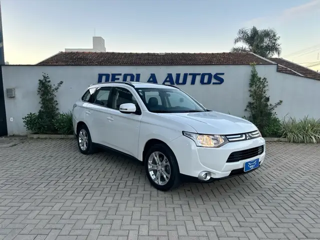Carro Mitsubishi Outlander 2015 2.0 16V CVT
