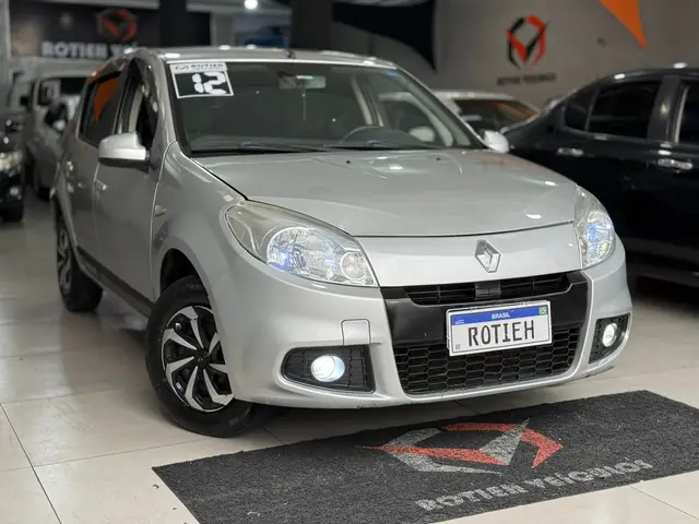 Carro Renault Sandero 2012 Privilège 1.6 8V Hi-Torque (flex)