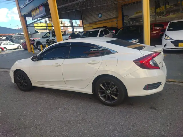 Carro Honda Civic 2021 EXL 2.0 i-VTEC CVT