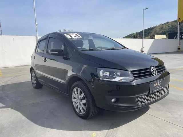 Carro Volkswagen Fox 2013 1.0 VHT (Flex) 4p